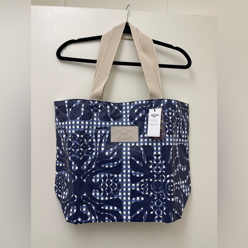 (SOLD) Manuheali’i x Aloha Collection Day Tripper